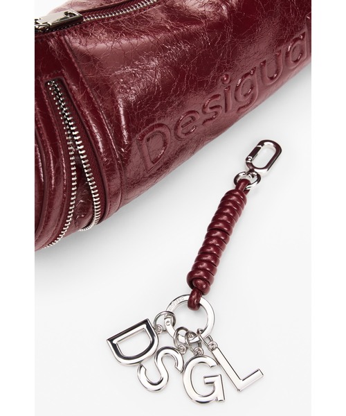 Desigual（デシグアル）の「Glossy zip baguette shoulder bag / グロッシィジップバゲットショルダーバッグ（ショルダーバッグ・レディース・レッド・FREE）」の3枚目の写真