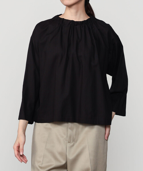 LE GLAZIK(ルグラジック)の「LE GLAZIK | コットンツイル ギャザーシャツ WOMEN(シャツ/ブラウス・レディース・ダークグレー/ブラック/レッド・36)」の2枚目の写真