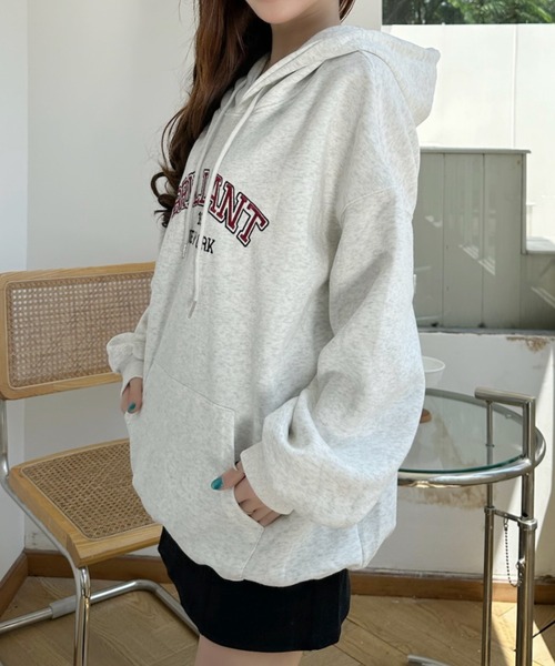 Ada.(エイダ)の「カレッジ風 オーバーサイズ スウェット パーカー(スウェット・レディース・ネイビー/ライトグレー/グレー・FREE)」の13枚目の写真