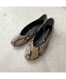ヘアオンレザーソフトフラットパンプス