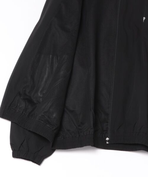 NEW ERA（ニューエラ）の「NEW ERA/ニューエラ PA OS PIPING TRA JKT ジャケット 15135421/15135422（ナイロンジャケット・メンズ・ブラック/ストーン・M/XL/L）」の4枚目の写真
