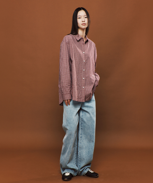 PLAC WOMEN(プレイス・ウィメン)の「カーブヘムシャツバーガンディ(チェック)(シャツ/ブラウス・レディース・バーガンディー・O/S)」の3枚目の写真