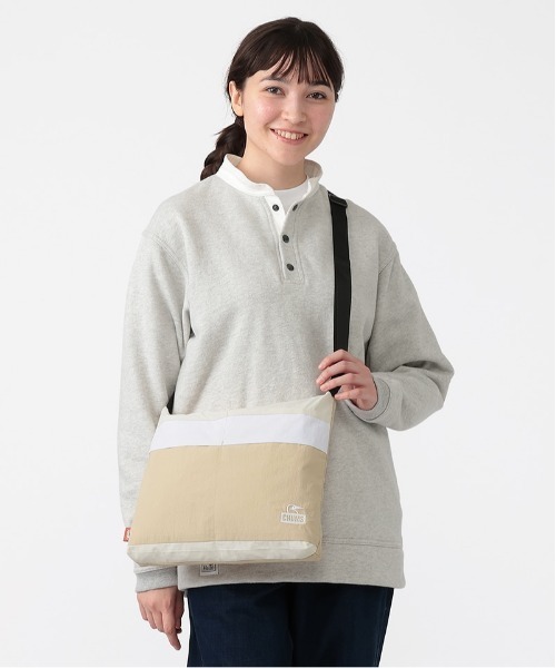 CHUMS(チャムス)の「【CHUMS/チャムス】 Kearns Shoulder Bag(ショルダーバッグ・メンズ・ブラック×ブルー/サンドベージュ/チャコール・FREE)」の11枚目の写真