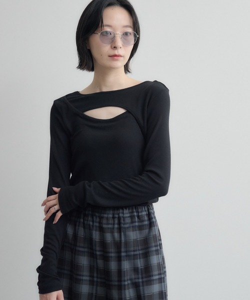 Paradise Picnic(パラダイスピクニック)の「SUGAR ROSE アシメスピンドルリブトップス(Tシャツ/カットソー・レディース・ホワイト/ブラック/チャコールグレー・FREE)」の1枚目の写真