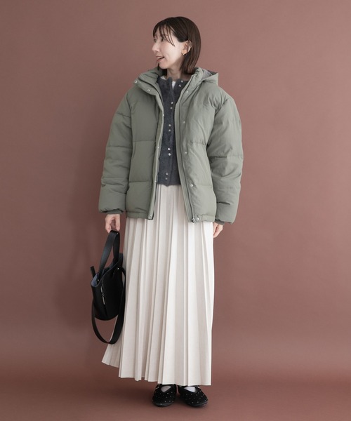 ITEMS URBANRESEARCH(アイテムズ アーバンリサーチ)の「『Sサイズあり』フードダウンジャケット(ダウンジャケット/コート・レディース・ブラック/ホワイト系その他/カーキ・MEDIUM/SMALL)」の22枚目の写真