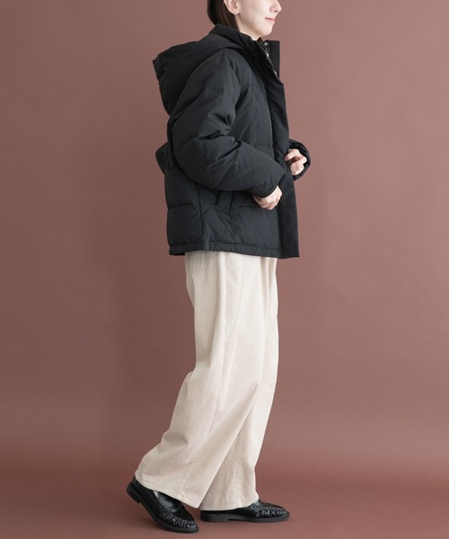 ITEMS URBANRESEARCH(アイテムズ アーバンリサーチ)の「『Sサイズあり』フードダウンジャケット(ダウンジャケット/コート・レディース・ブラック/ホワイト系その他/カーキ・MEDIUM/SMALL)」の9枚目の写真