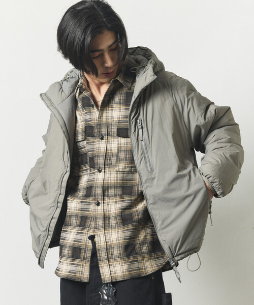 FREAK'S STORE(フリークスストア)の「PRIMALOFT HOODIE JACKET /プリマロフト フーディジャケット(ブルゾン・メンズ・ブラック/チャコールグレー/グリーン/セージグリーン・SMALL/LARGE/MEDIUM)」の12枚目の写真