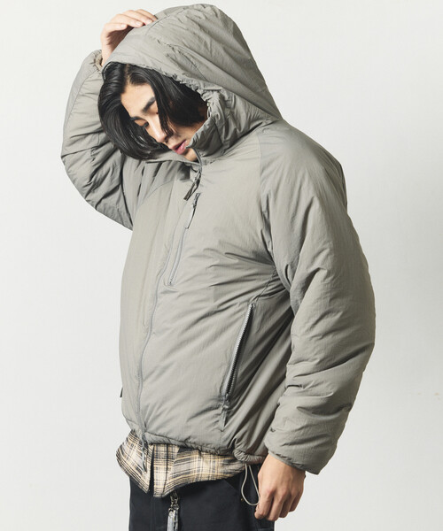 FREAK'S STORE(フリークスストア)の「PRIMALOFT HOODIE JACKET /プリマロフト フーディジャケット(ブルゾン・メンズ・ブラック/チャコールグレー/グリーン/セージグリーン・SMALL/LARGE/MEDIUM)」の10枚目の写真