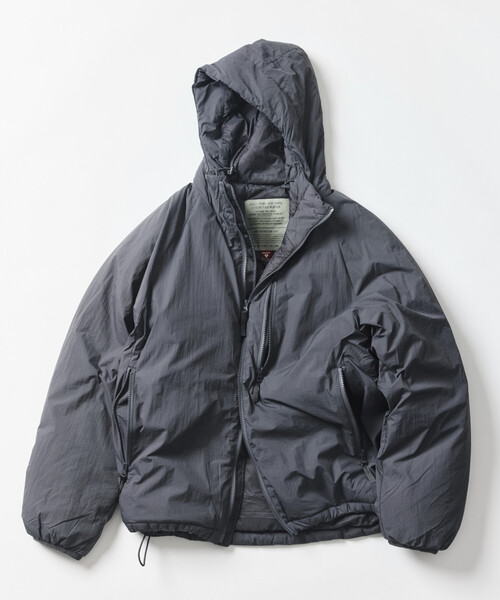 FREAK'S STORE(フリークスストア)の「PRIMALOFT HOODIE JACKET /プリマロフト フーディジャケット(ブルゾン・メンズ・ブラック/チャコールグレー/グリーン/セージグリーン・SMALL/LARGE/MEDIUM)」の5枚目の写真
