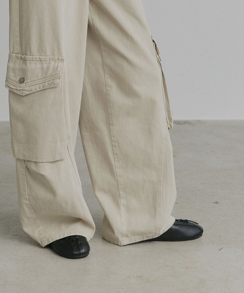 ad thie（アドティエ）の「スタッズデザイン カーゴパンツ（カーゴパンツ・レディース・ベージュ/グレー・MEDIUM/LARGE）」の18枚目の写真
