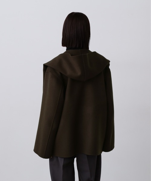 YLEVE（イレーヴ）の「YLEVE / SUPER 100`S WOOL DOUBLE CLOTH HOODED COAT（ダウンジャケット/コート・レディース・グレー/ブラウン・2/1/0）」の4枚目の写真