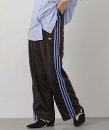 adidasトラックパンツ