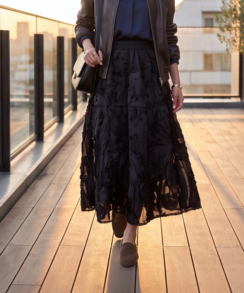 STYLE DELI(スタイルデリ)の「【DELI by】立体フリンジジャガード ロングスカート(スカート・レディース・ブラック・M)」の1枚目の写真