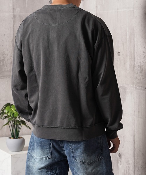 1111clothing（ワンフォークロージング）の「ピグメントダイ コンチョボタン ヘンリーネック ミニ裏毛スウェットトレーナー（スウェット・メンズ・ブラック/グレイッシュベージュ/ブラウン・L/M）」の12枚目の写真