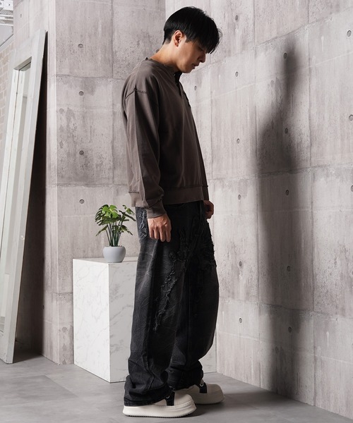 1111clothing（ワンフォークロージング）の「ピグメントダイ コンチョボタン ヘンリーネック ミニ裏毛スウェットトレーナー（スウェット・メンズ・ブラック/グレイッシュベージュ/ブラウン・L/M）」の16枚目の写真