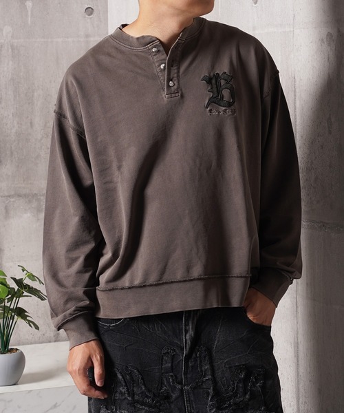 1111clothing（ワンフォークロージング）の「ピグメントダイ コンチョボタン ヘンリーネック ミニ裏毛スウェットトレーナー（スウェット・メンズ・ブラック/グレイッシュベージュ/ブラウン・L/M）」の18枚目の写真