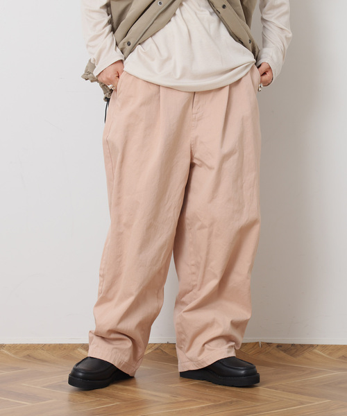JOURNAL STANDARD LUXE(ジャーナルスタンダード ラックス)の「ヴィンテージツイル タックパンツ(その他パンツ・レディース・ホワイト系その他/ピンク系その他・MEDIUM/SMALL)」の2枚目の写真