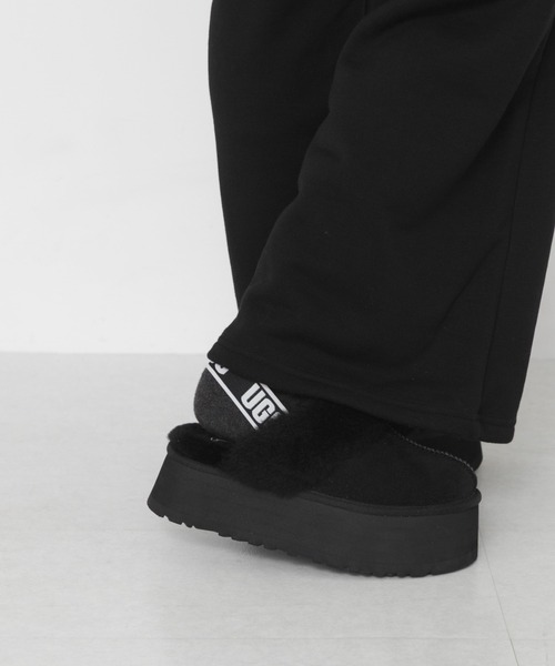 UGG(アグ)の「UGG FUNKETTE(その他シューズ・レディース・キャメル/ブラック/ベージュ・7/8/6)」の7枚目の写真