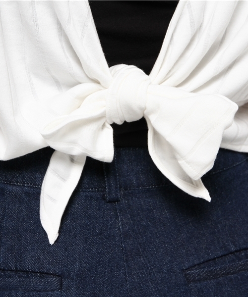 MOUSSY(マウジー)の「BACK RIBBON TOPS J(Tシャツ/カットソー・レディース・ブラック/ホワイト/レッド・FREE)」の4枚目の写真