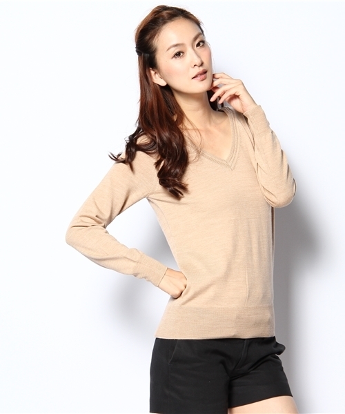 NANO universe（ナノユニバース）の「Basic               Vネック（ニット/セーター・レディース・ベージュ/グレー/ブラック/レッド/ブルー・FREE）」の3枚目の写真