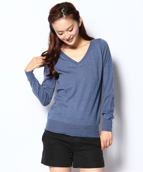 NANO universe（ナノユニバース）の「Basic               Vネック（ニット/セーター・レディース・ベージュ/グレー/ブラック/レッド/ブルー・FREE）」の4枚目の写真