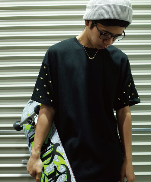 rovtski（ロフトスキー）の「rovtski 袖スタッズTシャツ半袖