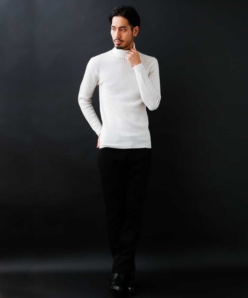 MICHEL KLEIN HOMME   （ミッシェルクランオム）の「VICTORIA タートルニット（ニット/セーター・メンズ・ブラック/オフホワイト/ブルー・MEDIUM/LARGE/X-LARGE）」の2枚目の写真