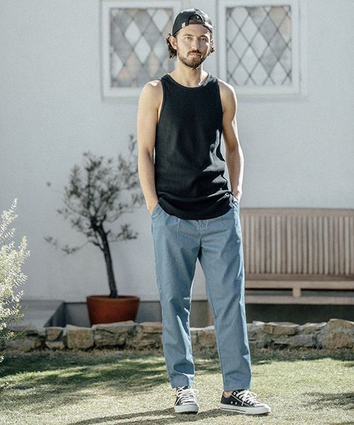 ANGENEHM(アンゲネーム)の「mp5837-Tuck Easy Pants パンツ(その他パンツ・メンズ・ブルー/ブラック/ネイビー・S/M/L)」の4枚目の写真