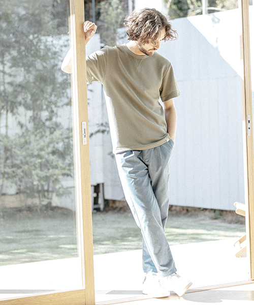 ANGENEHM(アンゲネーム)の「mp5837-Tuck Easy Pants パンツ(その他パンツ・メンズ・ブルー/ブラック/ネイビー・S/M/L)」の6枚目の写真