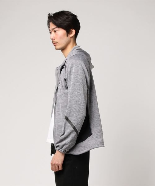 Champion(チャンピオン)の「【Champion/チャンピオン】メンズ CPFU ジップパーカー(パーカー・メンズ・グレー/オリーブ/ダークブルー・LARGE/X-LARGE/MEDIUM)」の4枚目の写真