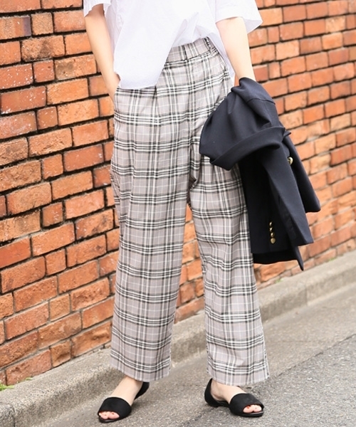 LOWRYS FARM（ローリーズファーム）の「Ｃ／ＰＵチェックワイドパンツ　784693 （その他パンツ・レディース・グレー/レッド/ブルー/ブラック系その他・SMALL/X-LARGE/LARGE/MEDIUM）」の3枚目の写真