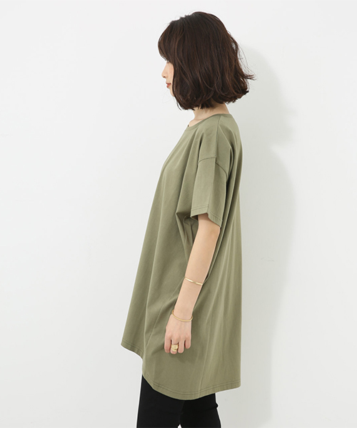 AZUL by moussy（アズールバイマウジー）の「ボリュームカットワンピース（ワンピース・レディース・ブラック/ライトカーキ/ホワイト・MEDIUM/SMALL）」の16枚目の写真