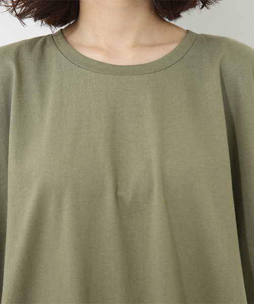 AZUL by moussy（アズールバイマウジー）の「ボリュームカットワンピース（ワンピース・レディース・ブラック/ライトカーキ/ホワイト・MEDIUM/SMALL）」の18枚目の写真