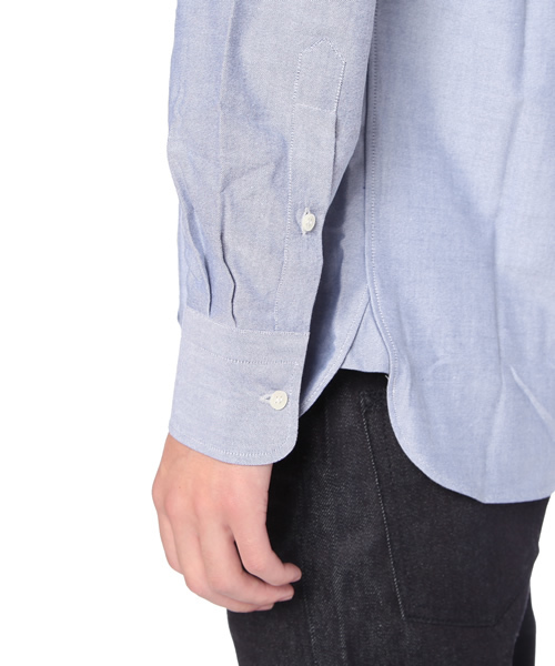 Maison Kitsune（メゾンキツネ）の「CLASSIC SHIRT BD WITH POCKET (SOLID)（シャツ/ブラウス・メンズ・ホワイト/ネイビー/ピンク/クリーム/ブルー・40/38/39）」の12枚目の写真