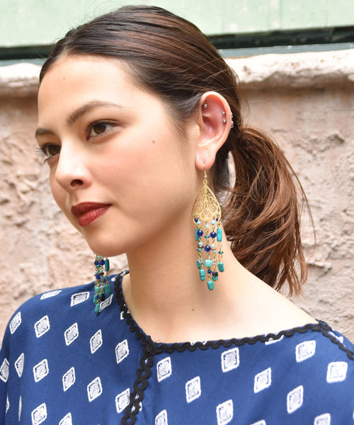 チャイハネ(チャイハネ)の「【チャイハネ】カミーラピアス(ピアス(両耳用)・レディース・シルバー/ゴールド・FREE)」の1枚目の写真