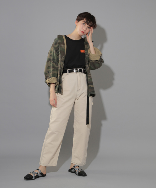 PAGEBOY（ページボーイ）の「【UNIVERSAL OVERALL】ロゴプリントTシャツ（Tシャツ/カットソー・レディース・ホワイト/キャメル/ブラック・FREE）」の4枚目の写真