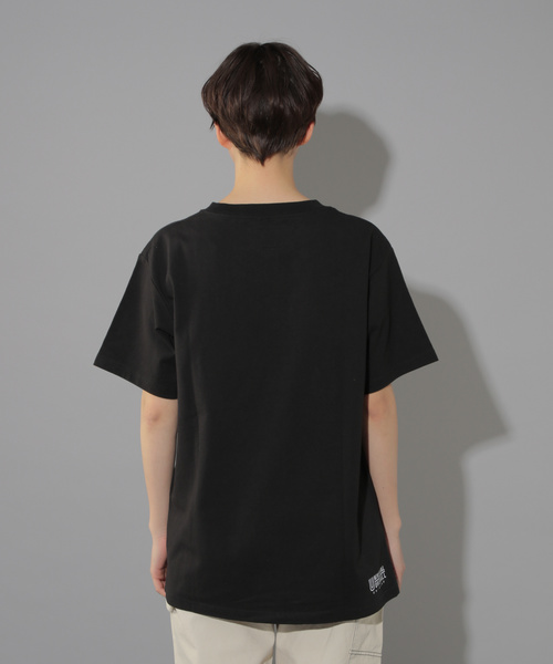 PAGEBOY（ページボーイ）の「【UNIVERSAL OVERALL】ロゴプリントTシャツ（Tシャツ/カットソー・レディース・ホワイト/キャメル/ブラック・FREE）」の8枚目の写真