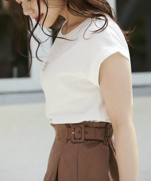 OLIVE des OLIVE（オリーブデオリーブ）の「3段ボックスロゴT（Tシャツ/カットソー・レディース・ブラック/ベージュ/オフホワイト・FREE）」の8枚目の写真