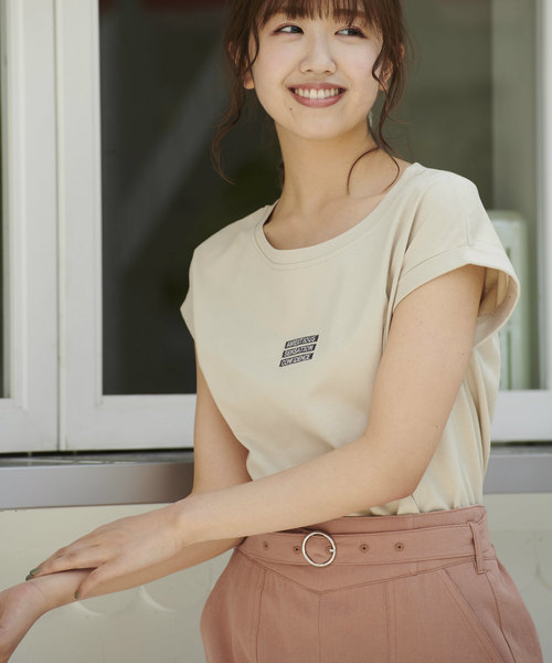 OLIVE des OLIVE（オリーブデオリーブ）の「3段ボックスロゴT（Tシャツ/カットソー・レディース・ブラック/ベージュ/オフホワイト・FREE）」の11枚目の写真