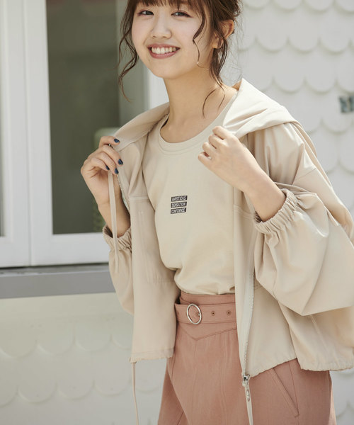 OLIVE des OLIVE（オリーブデオリーブ）の「3段ボックスロゴT（Tシャツ/カットソー・レディース・ブラック/ベージュ/オフホワイト・FREE）」の16枚目の写真