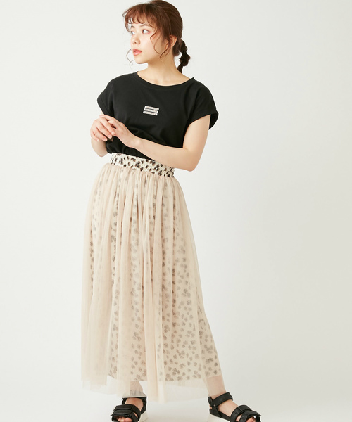 OLIVE des OLIVE（オリーブデオリーブ）の「3段ボックスロゴT（Tシャツ/カットソー・レディース・ブラック/ベージュ/オフホワイト・FREE）」の18枚目の写真