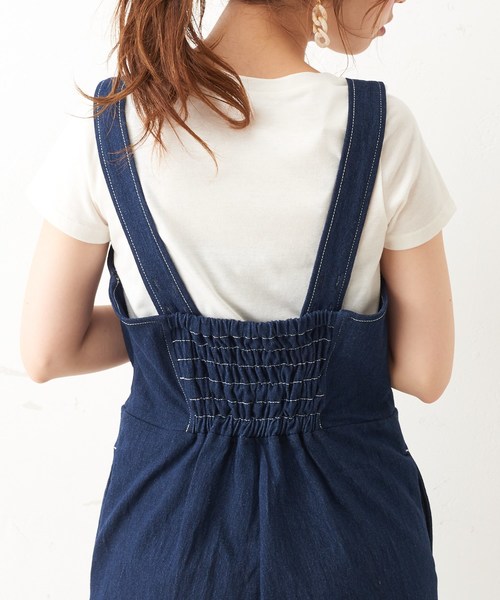 natural couture(ナチュラルクチュール)の「大人シンプルサロペ(サロペット/オーバーオール・レディース・ブラック/オフホワイト/インディゴブルー・FREE)」の6枚目の写真