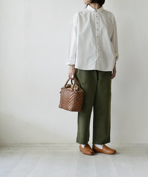 quadro（クオドロ）の「オーガニックコットンストライプワイドシャツ（シャツ/ブラウス・レディース・ホワイト/オフホワイト・FREE）」の16枚目の写真