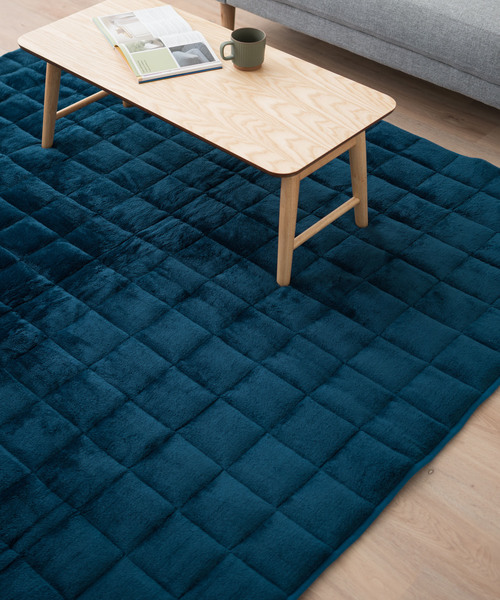 東京家具（トウキョウカグ）の「＋4℃ もちふわ触感【ヒートプラス】リビングで寝るあったかパッド/190×190cm EMOORHEAT（ラグ/マット・レディース・イエロー/グレー/ネイビー/ブラウン/アイボリー・FREE）」の4枚目の写真