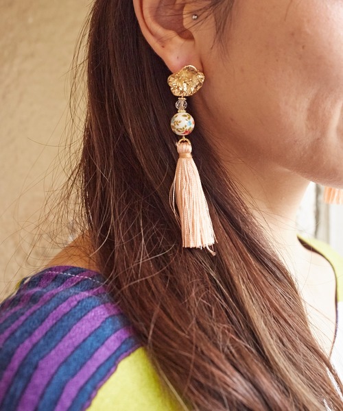 カヤ（カヤ）の「【カヤ】桔梗和玉タッセルピアス（ピアス（両耳用）・レディース・オレンジ/グリーン/ワインレッド/イエロー/ピンク/ネイビー・FREE）」の10枚目の写真