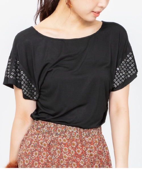 JETSET SOLO PLUS （ジェットセットソロプラス）の「2WAY デザインTシャツ（Tシャツ/カットソー・レディース・ブラック/オフホワイト/ブルーグレー・FREE）」の2枚目の写真