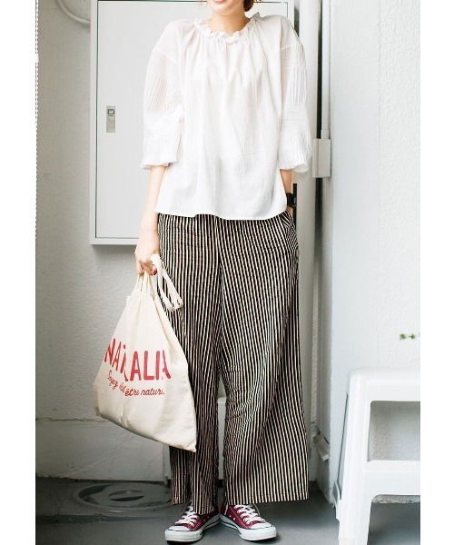 Live in comfort（リブインコンフォート）の「リブ　イン　コンフォート　衿ぐり伸びてサッと着やすい　マジョリカプリーツをあしらったブラウス（シャツ/ブラウス・レディース・ホワイト/ネイビー/ブラック・SMALL/MEDIUM/LARGE/X-LARGE/XX-LARGE/XXX-LARGE）」の19枚目の写真