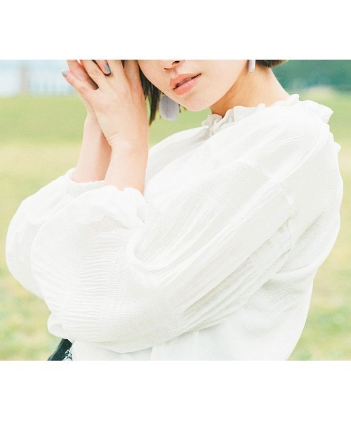 Live in comfort（リブインコンフォート）の「リブ　イン　コンフォート　衿ぐり伸びてサッと着やすい　マジョリカプリーツをあしらったブラウス（シャツ/ブラウス・レディース・ホワイト/ネイビー/ブラック・SMALL/MEDIUM/LARGE/X-LARGE/XX-LARGE/XXX-LARGE）」の22枚目の写真