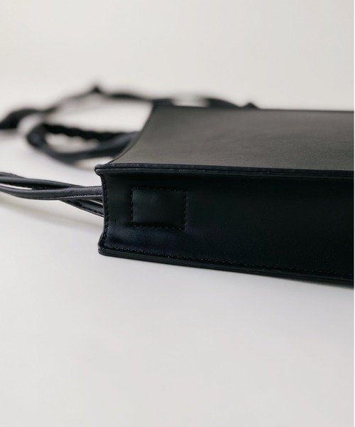 Niell（ニール）の「ロープショルダースクエアミニショルダーバッグ（ショルダーバッグ・メンズ・ホワイト/ブラック/ベージュ・FREE）」の6枚目の写真