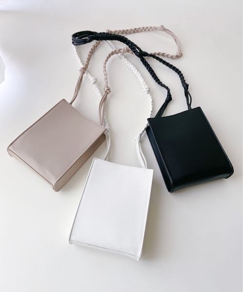 Niell（ニール）の「ロープショルダースクエアミニショルダーバッグ（ショルダーバッグ・メンズ・ホワイト/ブラック/ベージュ・FREE）」の8枚目の写真